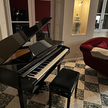 Les Trois Terrasses Bed & Breakfast Montpezat-de-Quercy ภายนอก รูปภาพ